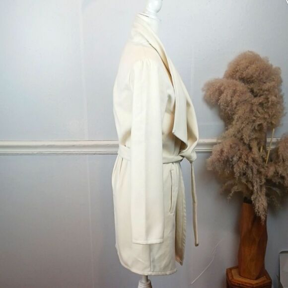 FASHION NOVA Women's Manhattan Ivory wrap faux wool coat sz S - Picture 10 of 14